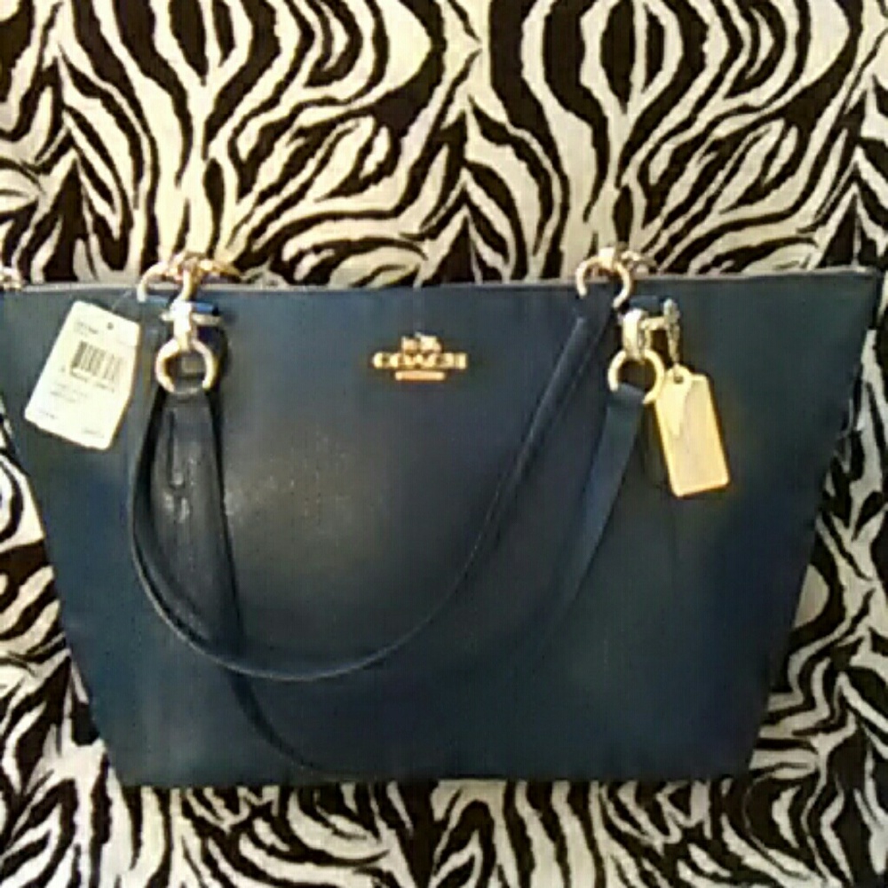 NWT Coach Large Ava Tote in Marina Blue